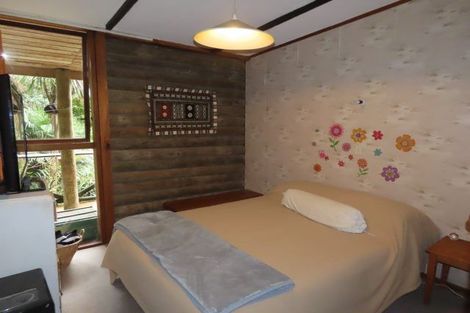 Photo of property in 54 Mahoe Road, Titirangi, Auckland, 0604