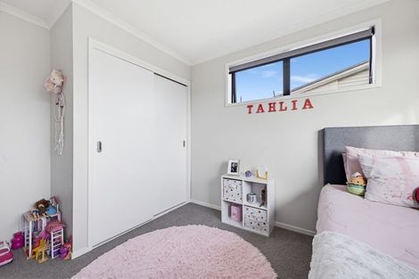 Photo of property in 15 Discovery Place, Marfell, New Plymouth, 4310