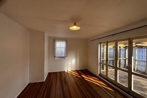 Photo of property in 22 Banks Street, Marfell, New Plymouth, 4310