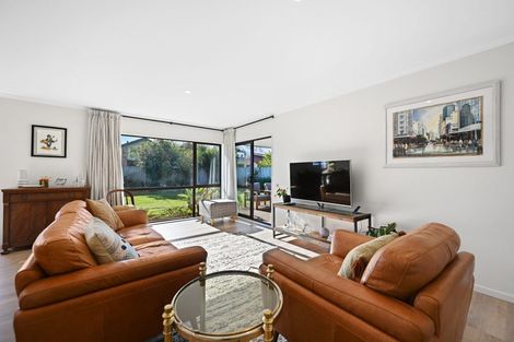 Photo of property in 27 Ravenscourt Place, Huntington, Hamilton, 3210