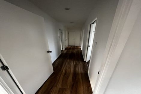 Photo of property in 1/7 Yarra Place, Botany Downs, Auckland, 2010