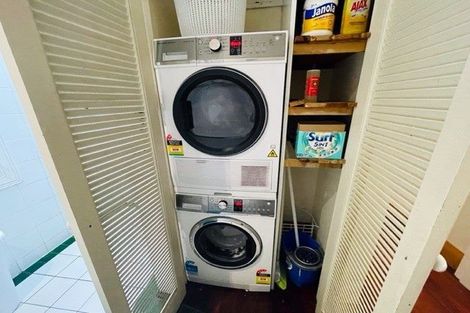 Photo of property in 43c Austin Street, Mount Victoria, Wellington, 6011
