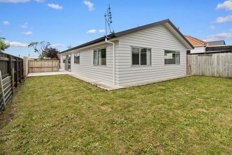 Photo of property in 30 Wrantage Street, Westown, New Plymouth, 4310