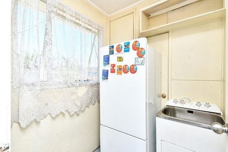 Photo of property in 8 Staverton Crescent, Mangere, Auckland, 2022