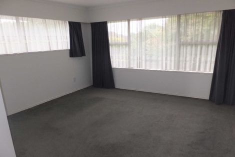 Photo of property in 17 Highland Place, Avonhead, Christchurch, 8042