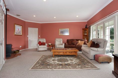 Photo of property in 67 Sandon Road, Feilding, 4702