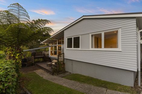 Photo of property in 62 Eskdale Road, Birkdale, Auckland, 0626