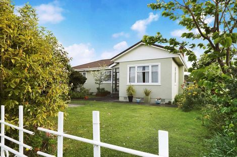 Photo of property in 5 Gloag Street, Waverley, 4510