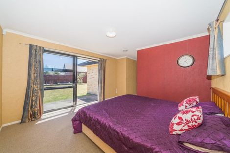 Photo of property in 10 Geneva Terrace, Kelvin Grove, Palmerston North, 4414