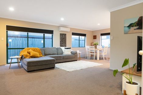 Photo of property in 47 Sandhurst Drive, Papamoa Beach, Papamoa, 3118