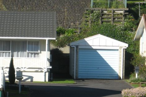 Photo of property in 33 Carrington Street, New Plymouth, 4310