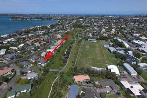 Photo of property in 40b Donald Street, Stanmore Bay, Whangaparaoa, 0932