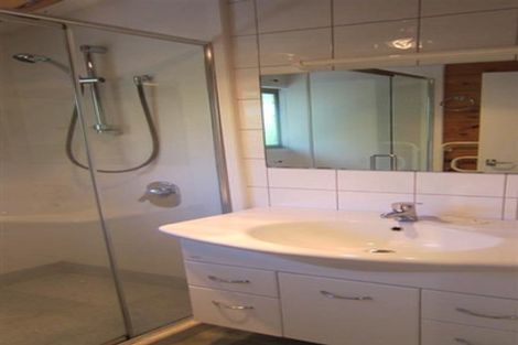 Photo of property in 194 Te Moana Road, Waikanae, 5036