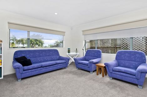 Photo of property in 214 Kilkenny Drive, East Tamaki Heights, Auckland, 2016