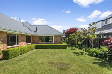 Photo of property in 15 Wardour Mews, Avonhead, Christchurch, 8042