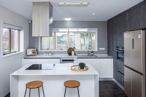 Photo of property in 16 Garthwood Road, Hillcrest, Hamilton, 3216