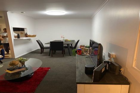 Photo of property in 60-62 Exmouth Road, Northcote, Auckland, 0627