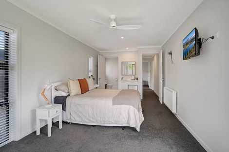 Photo of property in 54 Stratford Drive, Mount Pisa, Cromwell, 9383