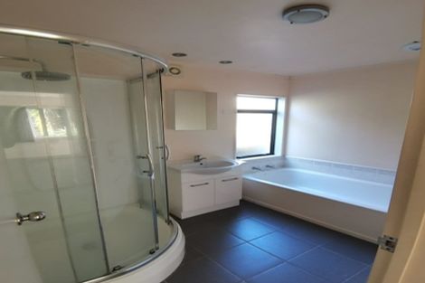 Photo of property in 95 Seaview Road, Glenfield, Auckland, 0629