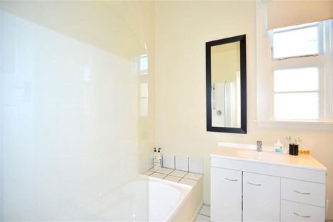 Photo of property in 51 Gresford Street, Edgeware, Christchurch, 8013