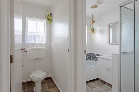 Photo of property in 9 Russell Street, Otane, 4202