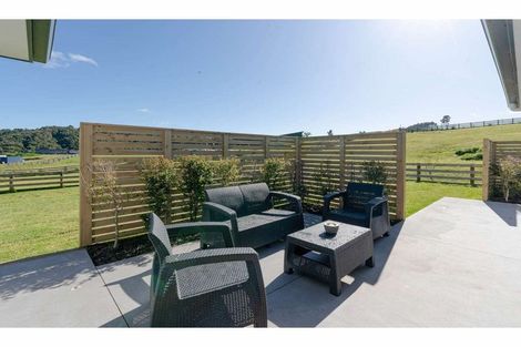 Photo of property in 7 Fernbird Grove, Kerikeri, 0294