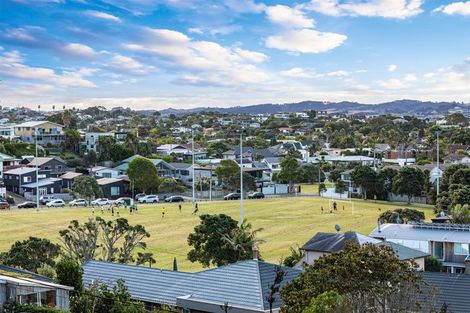 Photo of property in 26 Marellen Drive, Red Beach, 0932