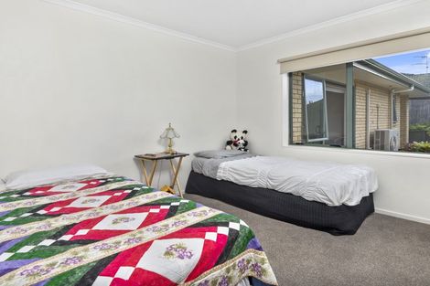 Photo of property in 214 Kilkenny Drive, East Tamaki Heights, Auckland, 2016