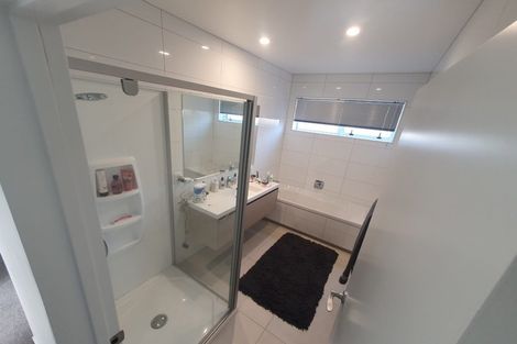 Photo of property in 23 Waituarua Drive, Takanini, 2112