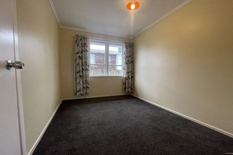 Photo of property in 39 Vera Road, Te Atatu South, Auckland, 0610