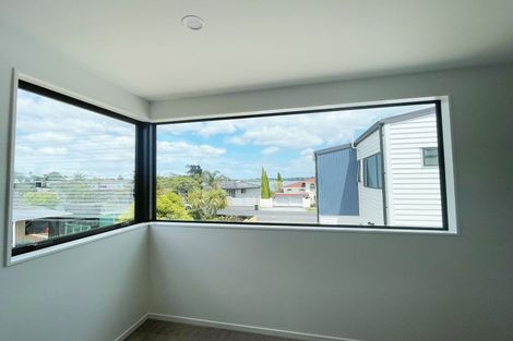 Photo of property in 106 Fisher Parade, Sunnyhills, Auckland, 2010