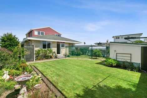 Photo of property in 5 Nobs Line, Strandon, New Plymouth, 4312