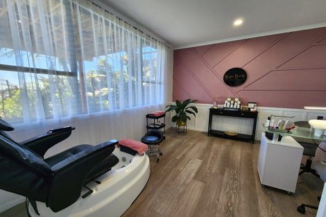 Photo of property in 13 Stanton Crescent, Karoro, Greymouth, 7805