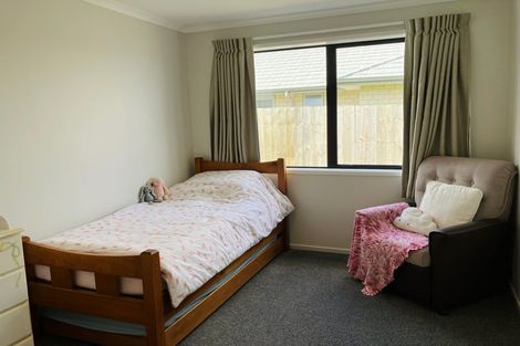 Photo of property in 27 Nicolau Avenue, Rolleston, 7615