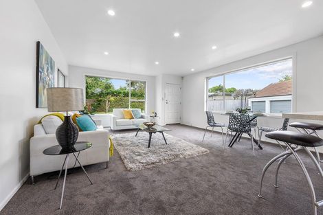 Photo of property in 21 De Bloge Place, Burwood, Christchurch, 8061