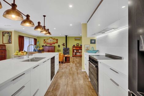 Photo of property in 2 Te Ara Karoiroa Road, 4374