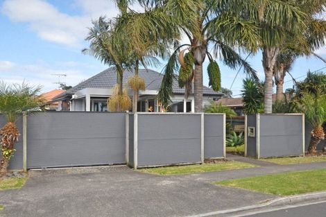 Photo of property in 40 Centreway Road, Orewa, 0931