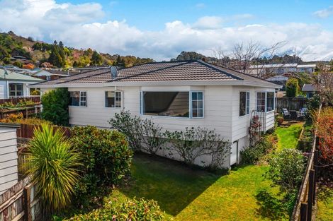 Photo of property in 2/8 Kinder Street, Acacia Bay, Taupo, 3330