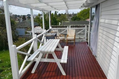 Photo of property in 5 Sunvue Road, Glen Eden, Auckland, 0602