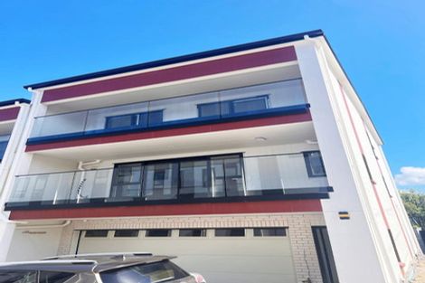 Photo of property in 2- 4 Alston Avenue, Kelston, Auckland, 0602