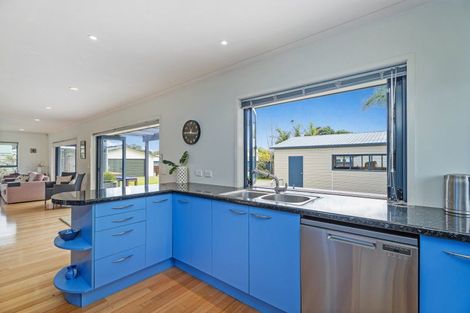 Photo of property in 136 Waimaire Avenue, Matarangi, Whitianga, 3592