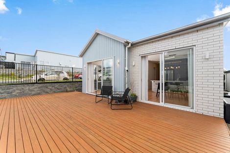 Photo of property in 13 Morus Road, Massey, Auckland, 0614