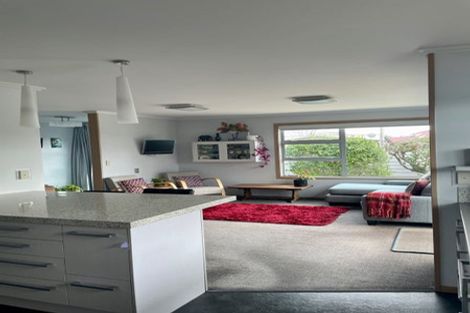 Photo of property in 22 Oriental Street, Welbourn, New Plymouth, 4312