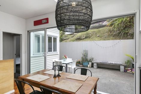 Photo of property in 26 Rodrigo Road, Kilbirnie, Wellington, 6022