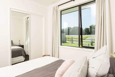 Photo of property in 671 Frankley Road, Hurworth, New Plymouth, 4371