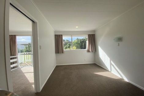Photo of property in 3b Peckham Grove, Tawa, Wellington, 5028
