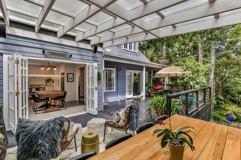 Photo of property in 119 Daffodil Street, Titirangi, Auckland, 0604