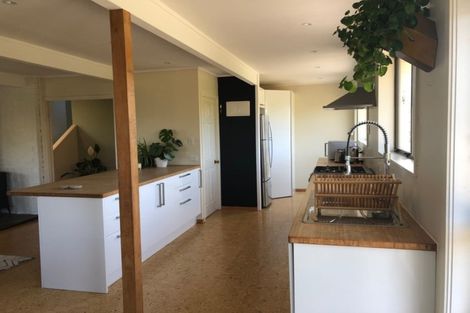 Photo of property in 119 Wairau Road, Oakura, 4314