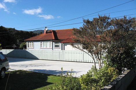 Photo of property in 10 Hyde Street, Wainuiomata, Lower Hutt, 5014