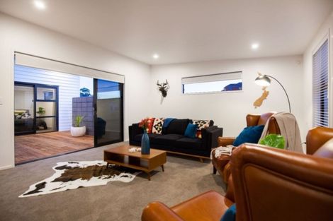 Photo of property in 6 Ambedkar Way, Pukekohe, 2120